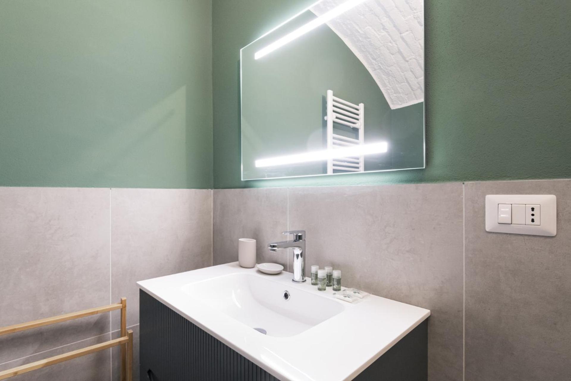 Easylife - Eleganza Nel Quartiere Isola Appartamento *